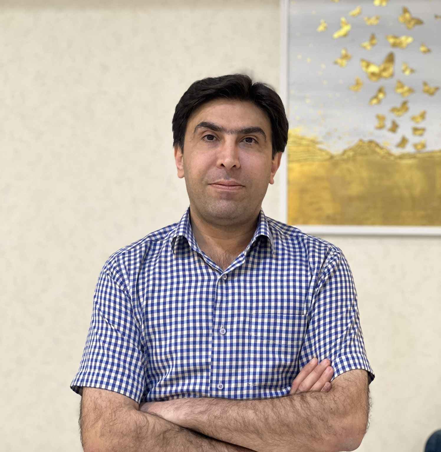 Dr. Roozbeh Rahbar