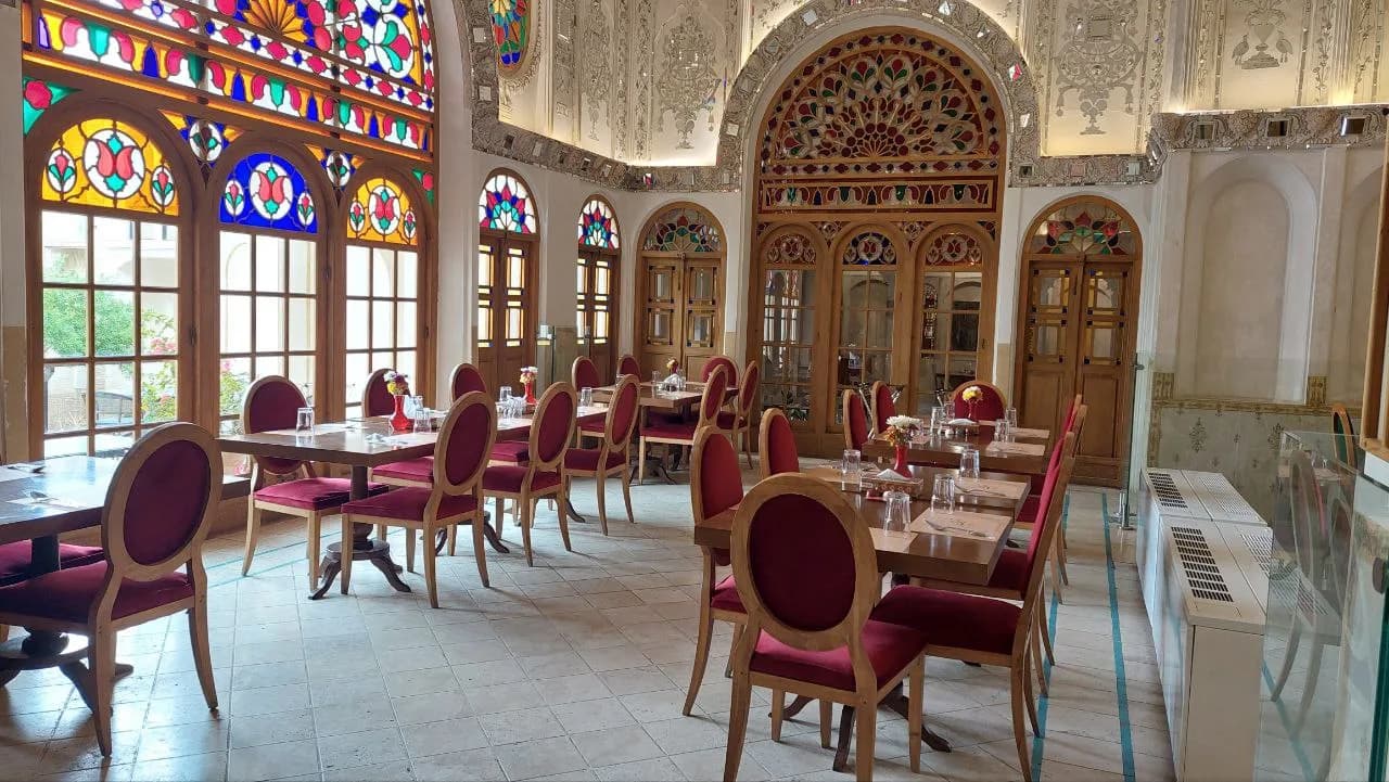 اقامتگاه سنتی خانه عامری ها کاشان - 6