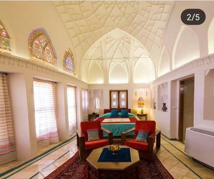 اقامتگاه سنتی خانه عامری ها کاشان - 8