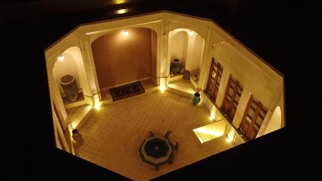 اقامتگاه سنتی عمارت ماندگار