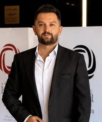 دکتر سهندطایی